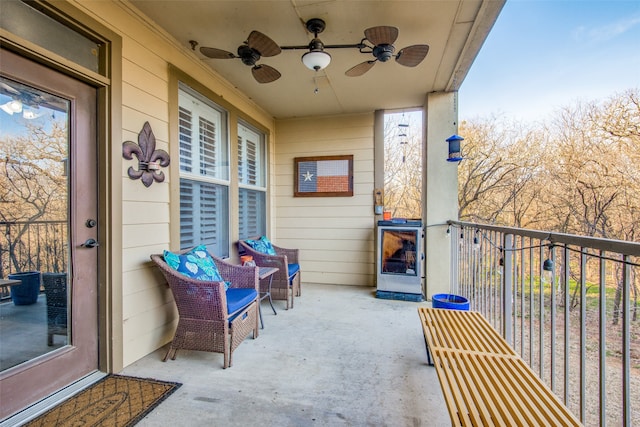 balcony with ceiling fan