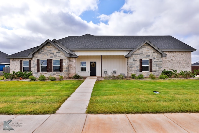 view of front of home with a front yard