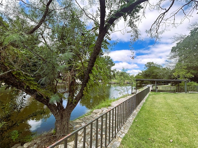 view of yard featuring a water view