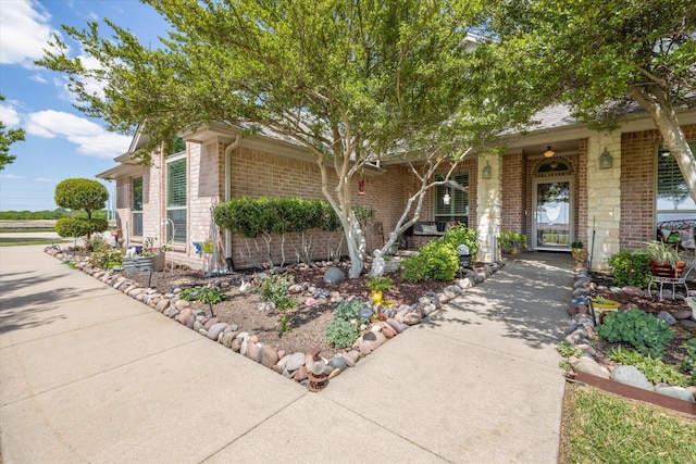 view of front of house with a porch