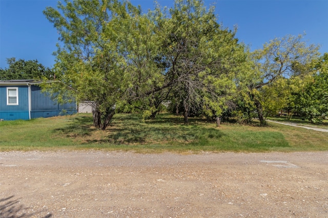 Listing photo 3 for 5715 Arkansas Trl, Granbury TX 76048