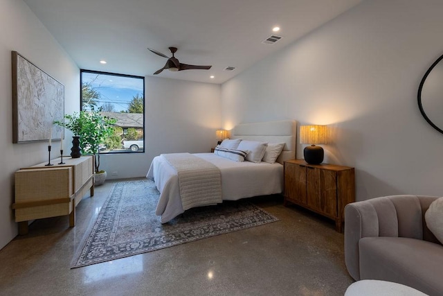 bedroom with ceiling fan