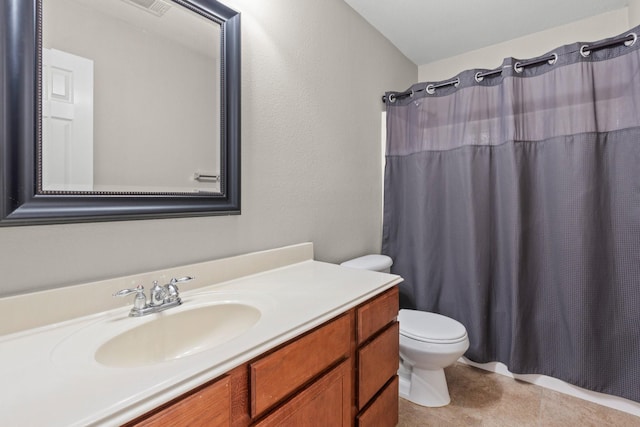9433 Drovers View Trl, Fort Worth, TX 76131 - full bath with toilet, a shower with curtain, and vanity