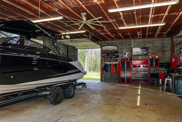 garage with ceiling fan