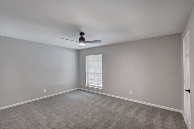 unfurnished room with carpet and ceiling fan