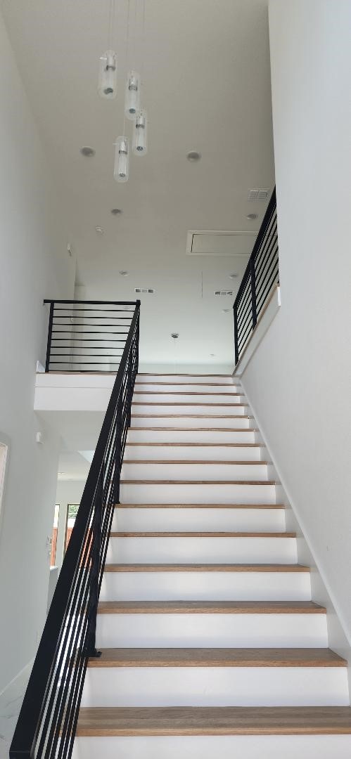 3338 Sylvan Ave, Dallas, TX 75212 - stairway with attic access