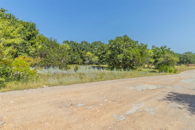 Listing photo 3 for 5901 Arkansas Trl, Granbury TX 76048