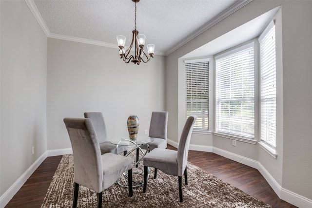 dining room featuring a notable chandelier, crown molding, dark hardwood / wood-style flooring, and a textured ceiling