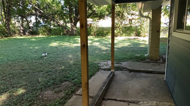 view of yard with a patio