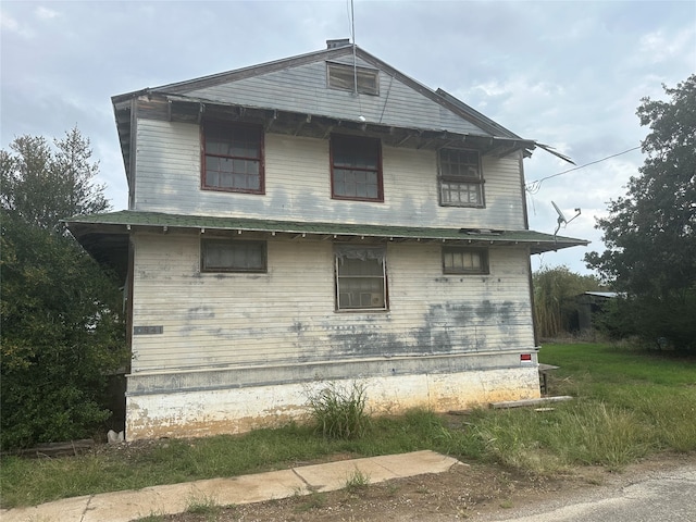 view of home's exterior