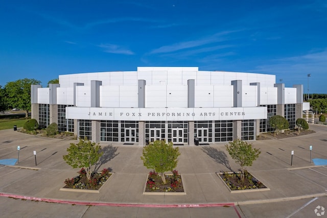 view of building exterior