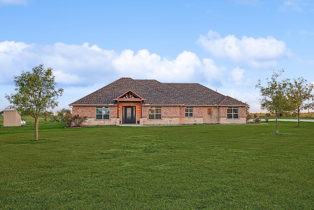 exterior space featuring a front yard