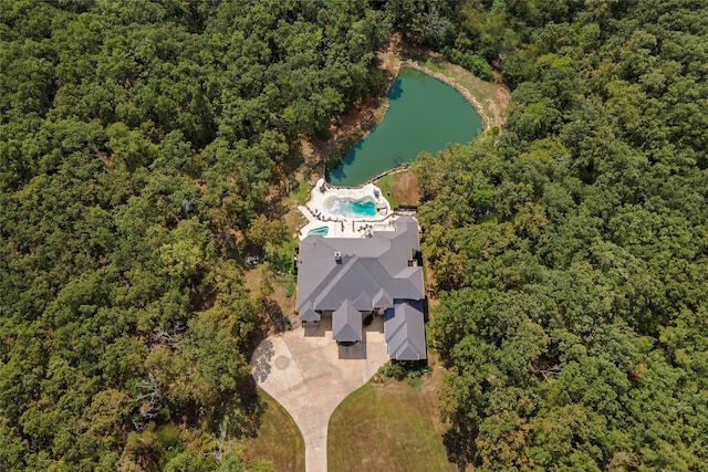 bird's eye view featuring a water view