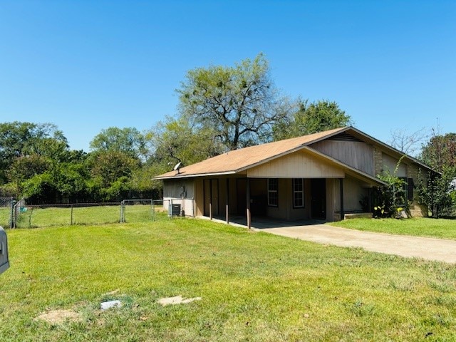 exterior space with a front yard