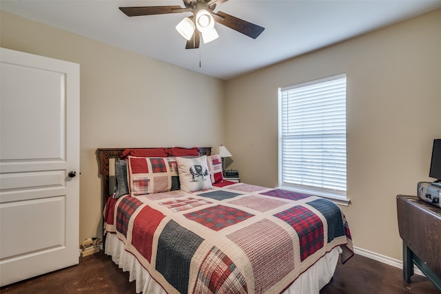 bedroom with ceiling fan