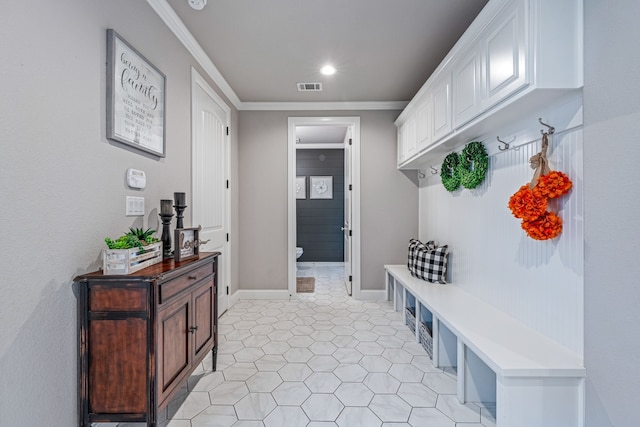 mudroom featuring visible vents, baseboards, crown molding, recessed lighting, and light floors