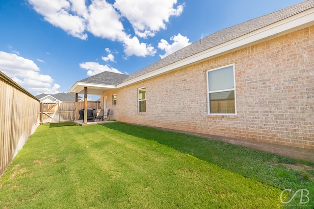 view of yard with a patio area