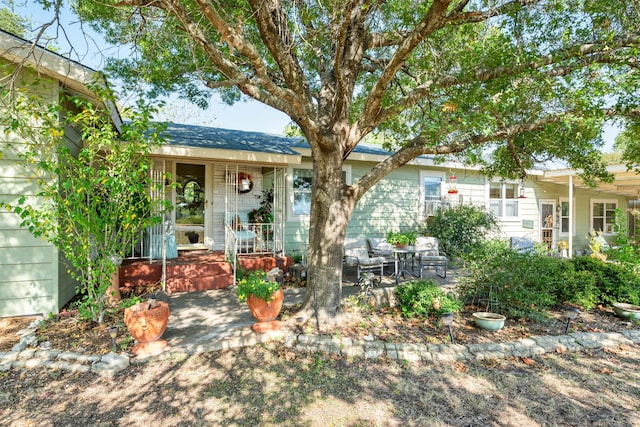 view of front of house with covered porch