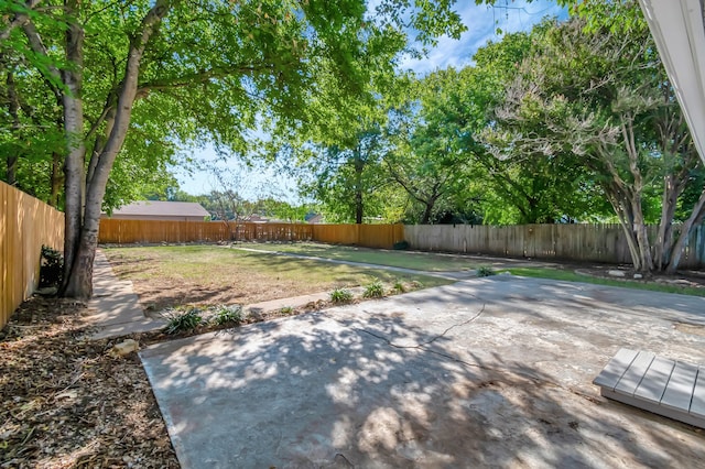 view of yard with a patio area