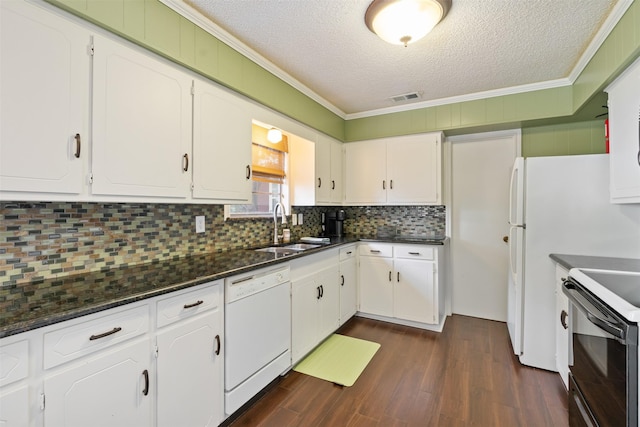 107 Briarwood Dr, Mabank, TX 75156 - kitchen featuring crown molding, a sink, white cabinetry, white appliances, and dark wood-style flooring