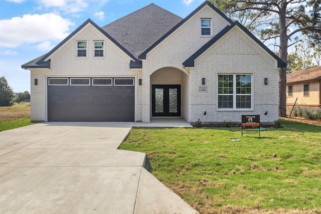 view of front of property with a front yard