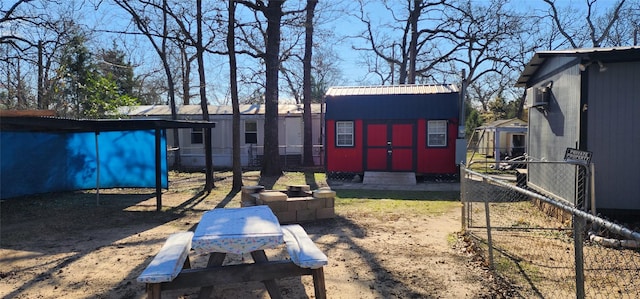 view of yard with a storage shed