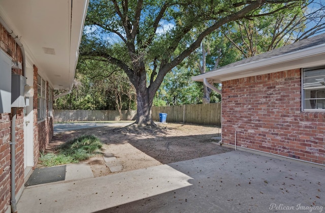 view of yard with a patio