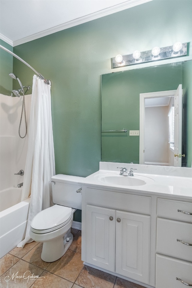 full bathroom featuring ornamental molding, shower / tub combo with curtain, vanity, and toilet