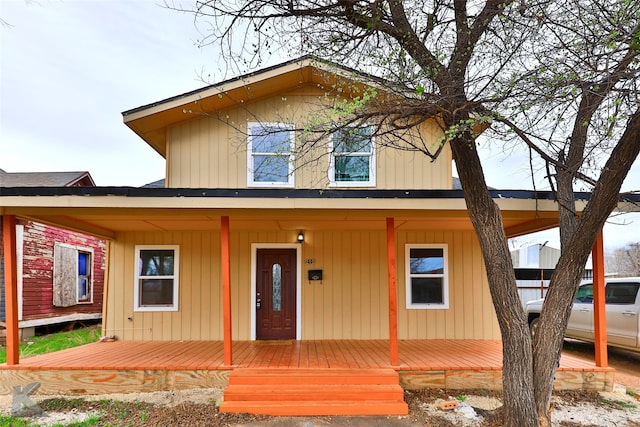 view of front of house with a porch