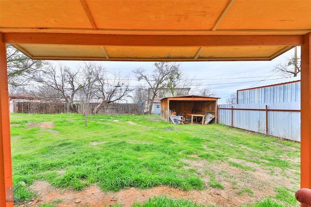 view of yard with a carport