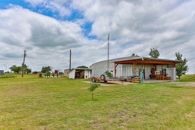 view of yard with a shed