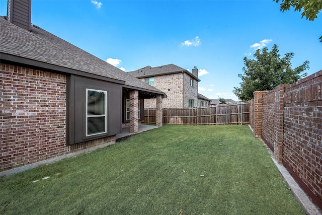 view of yard with a patio