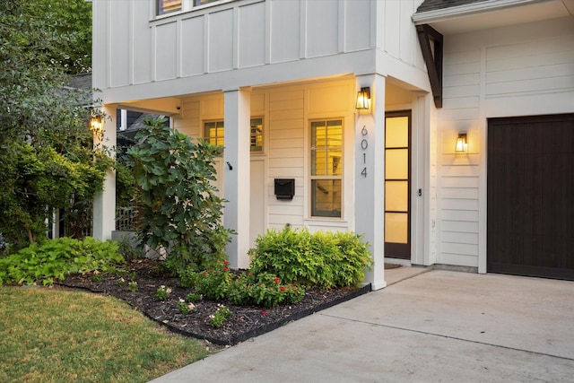 view of property entrance