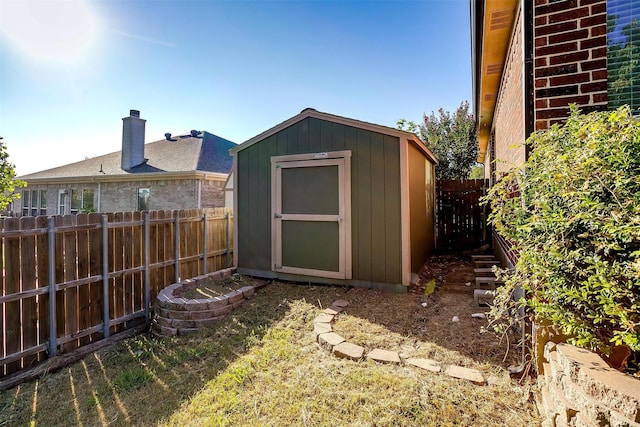 view of outbuilding