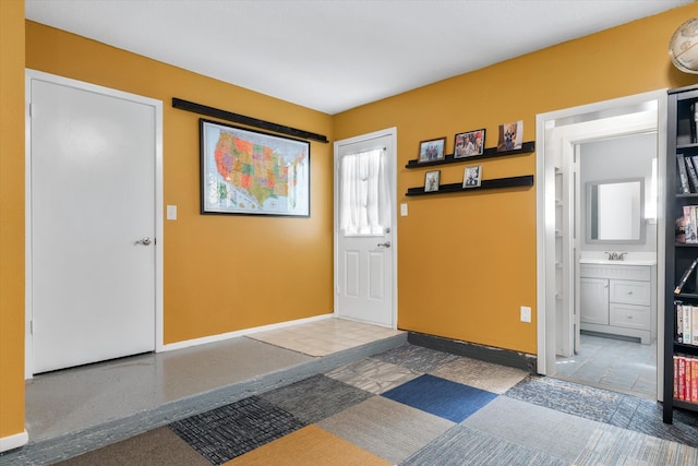 foyer with sink