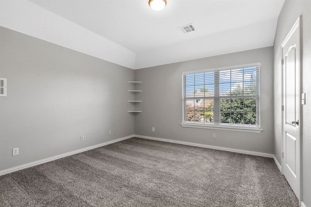 unfurnished room featuring carpet floors