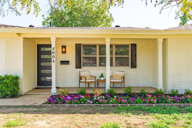 property entrance with a porch