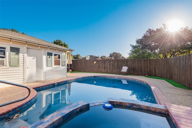 view of swimming pool