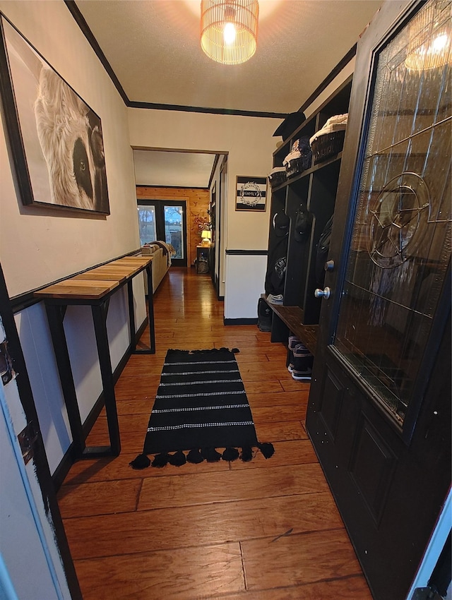 spacious closet with wood-type flooring