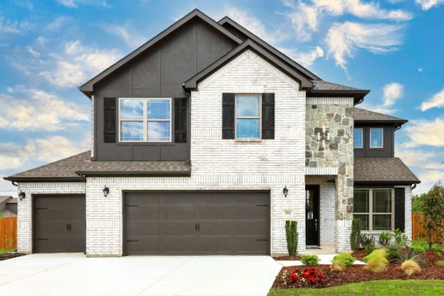 view of front facade featuring a garage