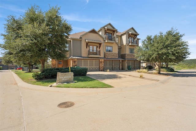 view of front facade with a garage