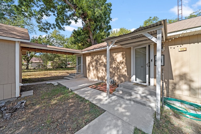 view of property entrance