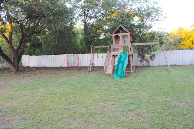 view of yard featuring a playground