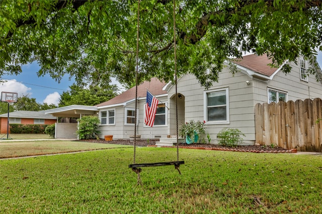 view of front of house featuring a front yard