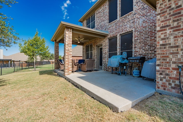 view of patio with ceiling fan