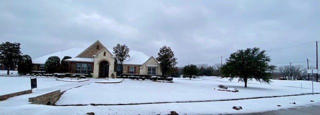 view of front of house