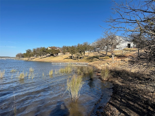 Listing photo 3 for 96 Feather Bay Blvd, Brownwood TX 76801