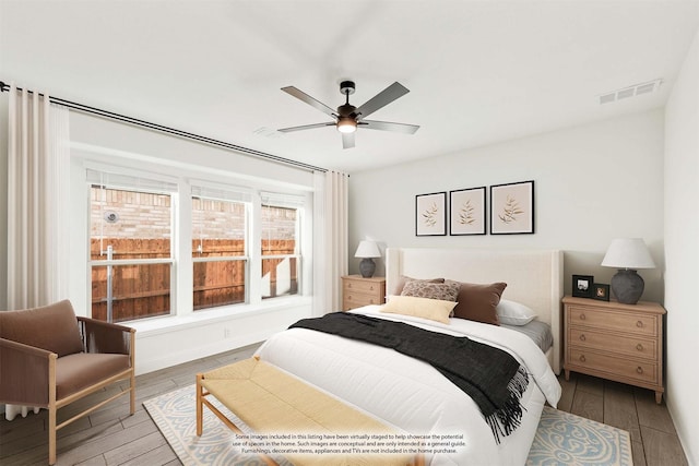 bedroom with ceiling fan