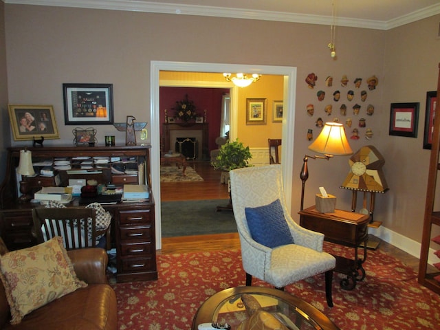 401 Craig St, Hillsboro, TX 76645 - living room with wood finished floors, a notable chandelier, baseboards, and ornamental molding