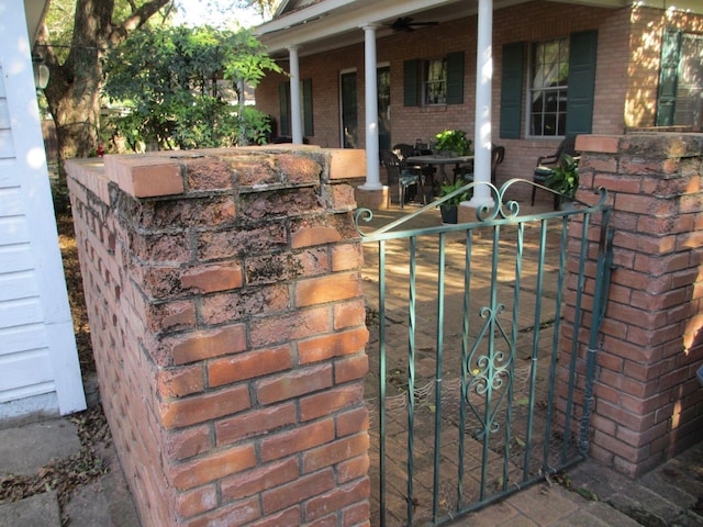 401 Craig St, Hillsboro, TX 76645 - view of gate with covered porch